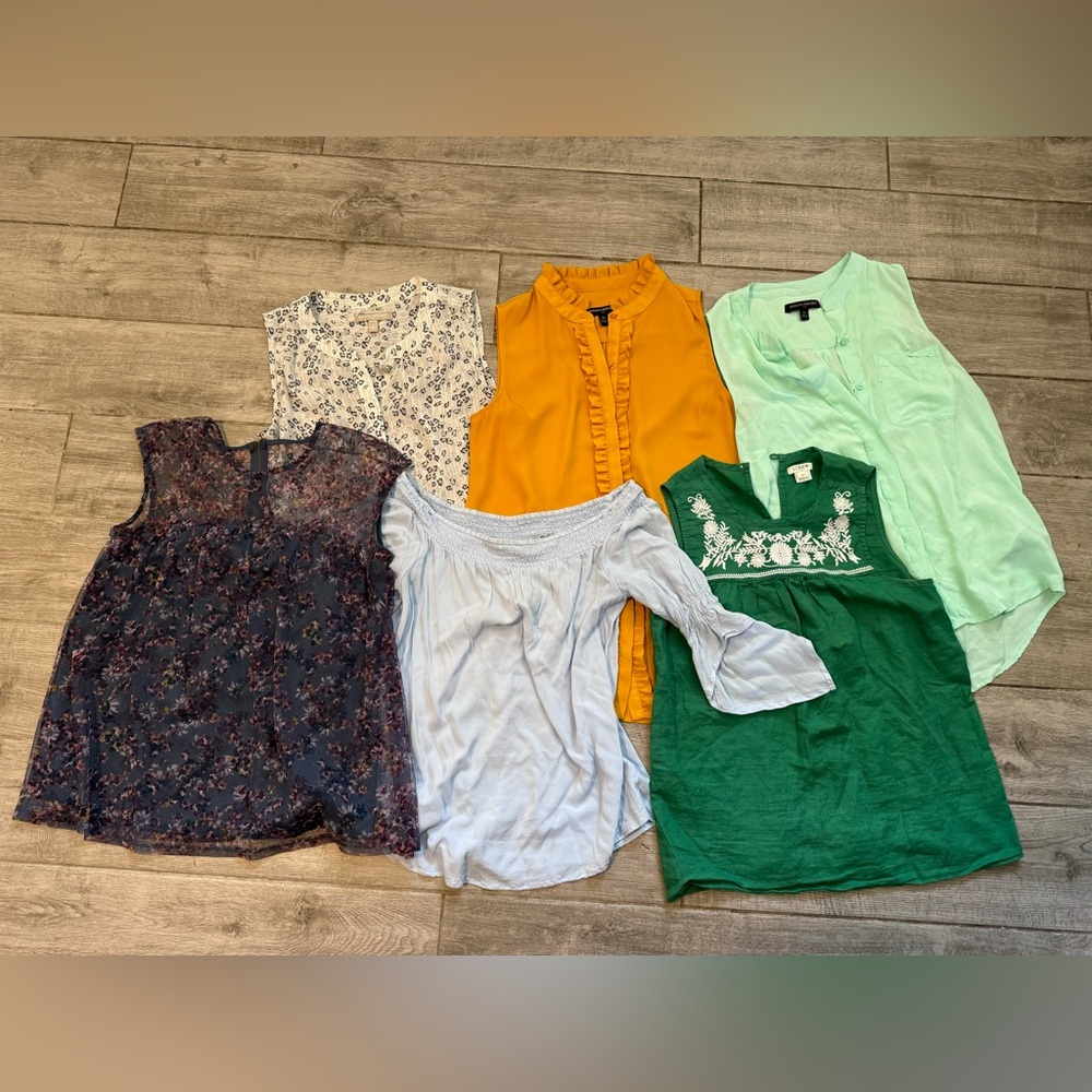 Banana Republic, Express, J.CREW factory, Maurice’s. XS, S, 00 - all fit like XS